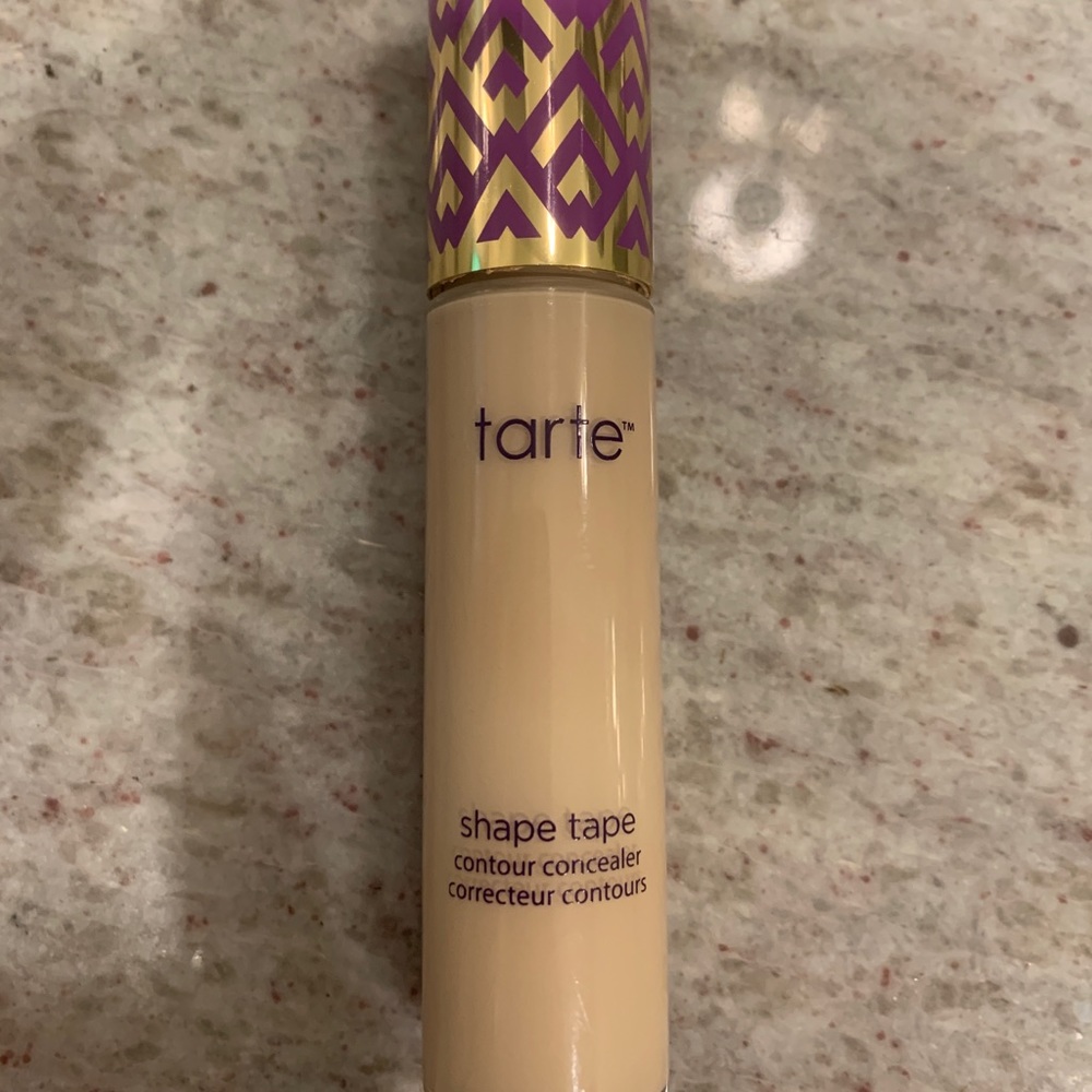 Shape tape concealer
